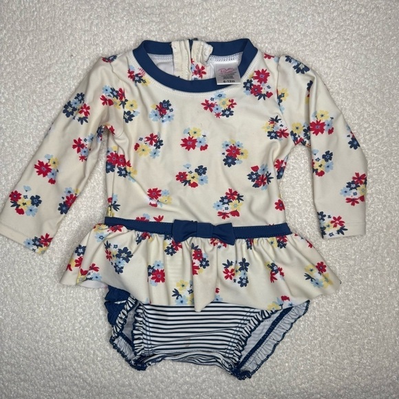 RUFFLEBUTTS Petal Parade Skirted One Piece Suit
Rashguard Size 6-12months - Picture 2 of 7